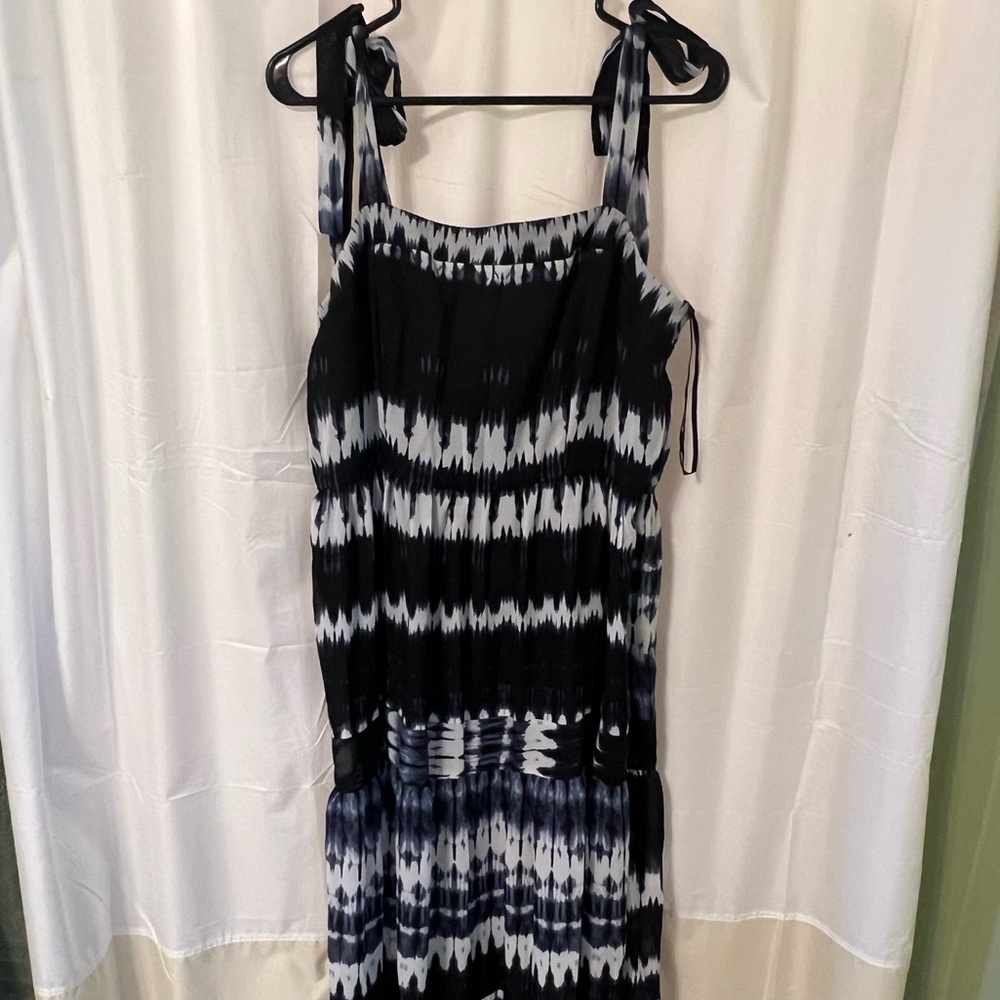 Julia Jordan Maxi Dress with Tie Straps